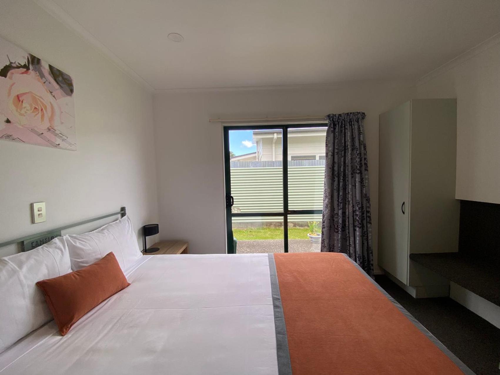 Camelot Motor Lodge And Conference Centre Palmerston North Dış mekan fotoğraf