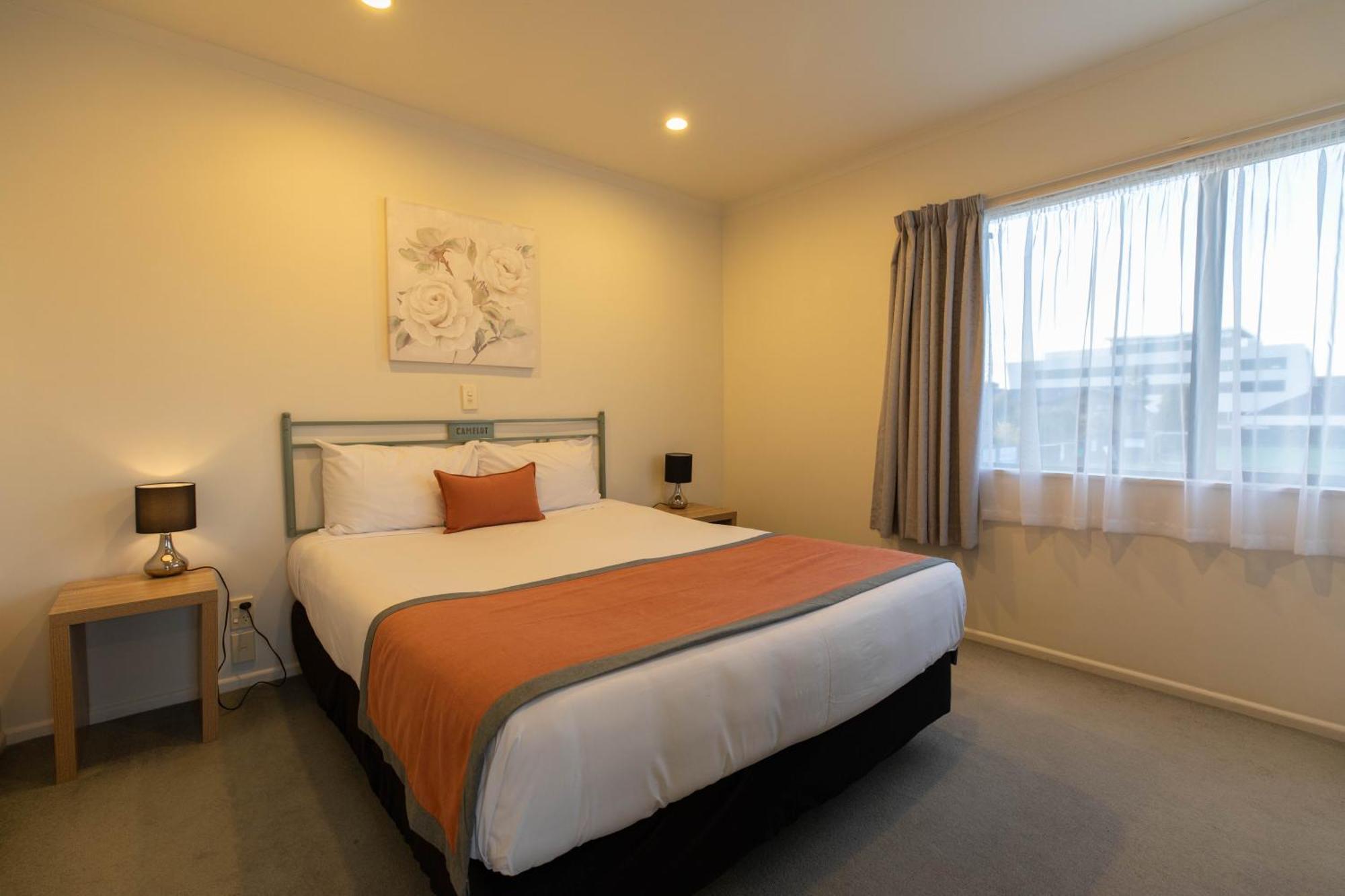 Camelot Motor Lodge And Conference Centre Palmerston North Dış mekan fotoğraf