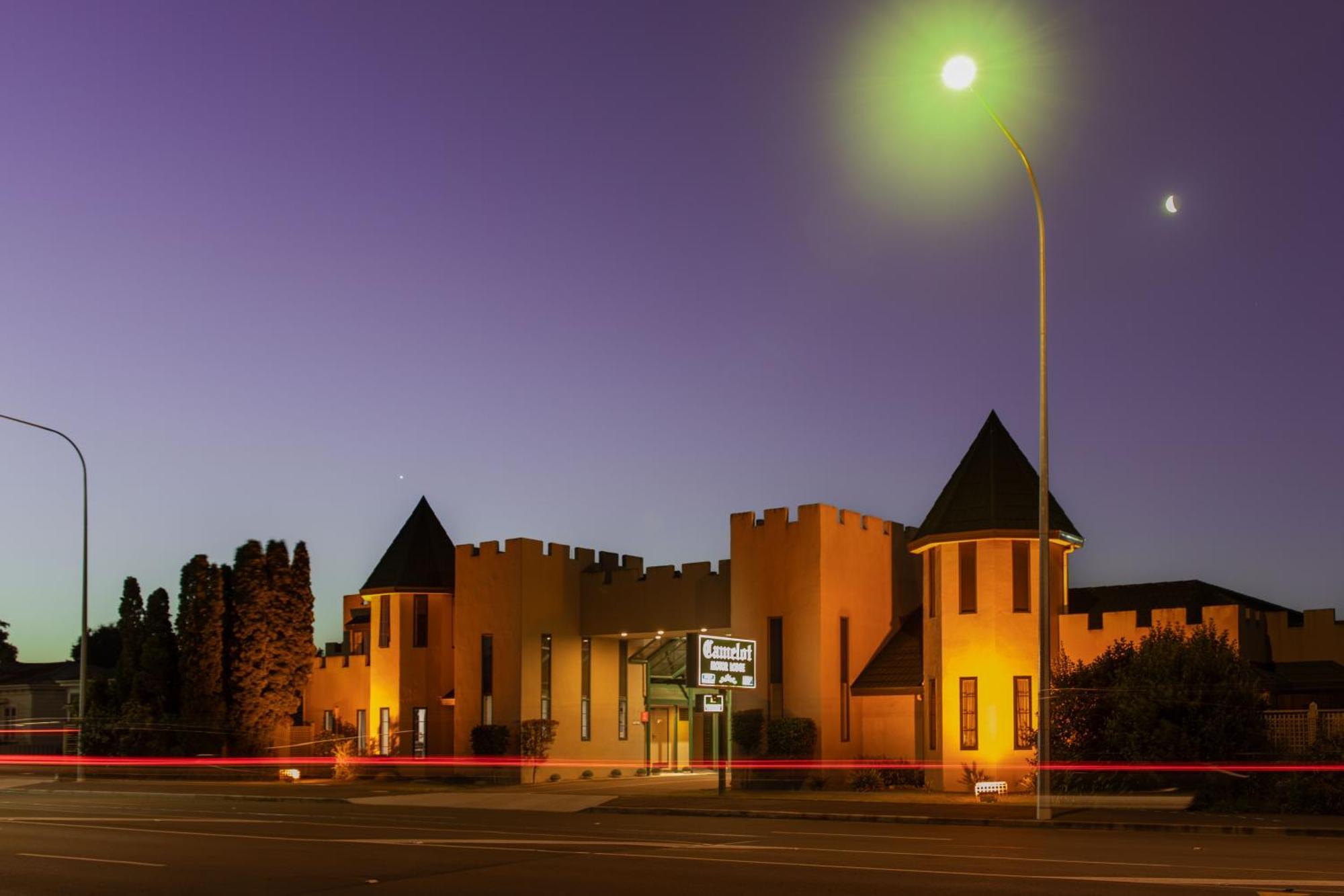 Camelot Motor Lodge And Conference Centre Palmerston North Dış mekan fotoğraf