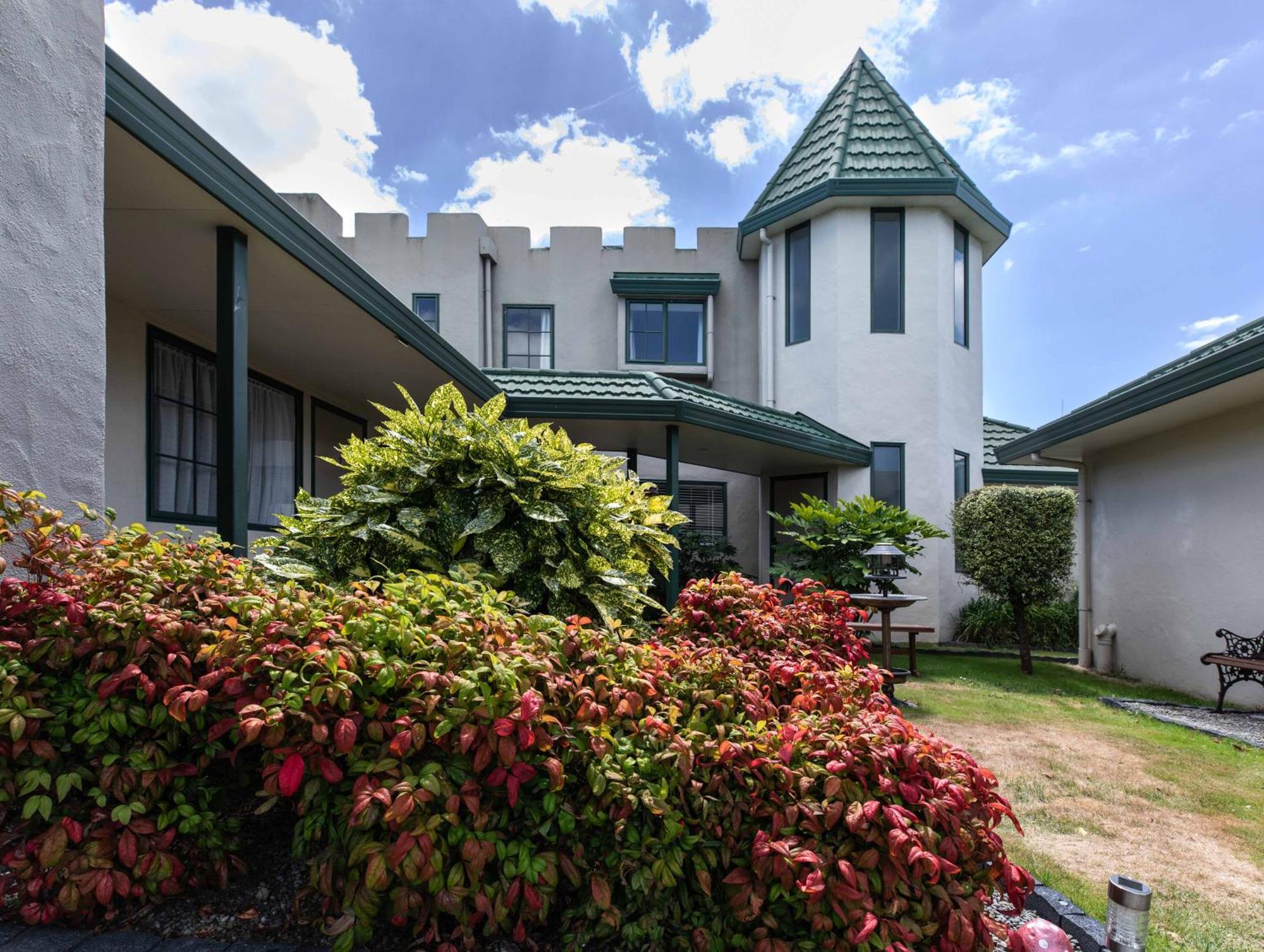 Camelot Motor Lodge And Conference Centre Palmerston North Dış mekan fotoğraf
